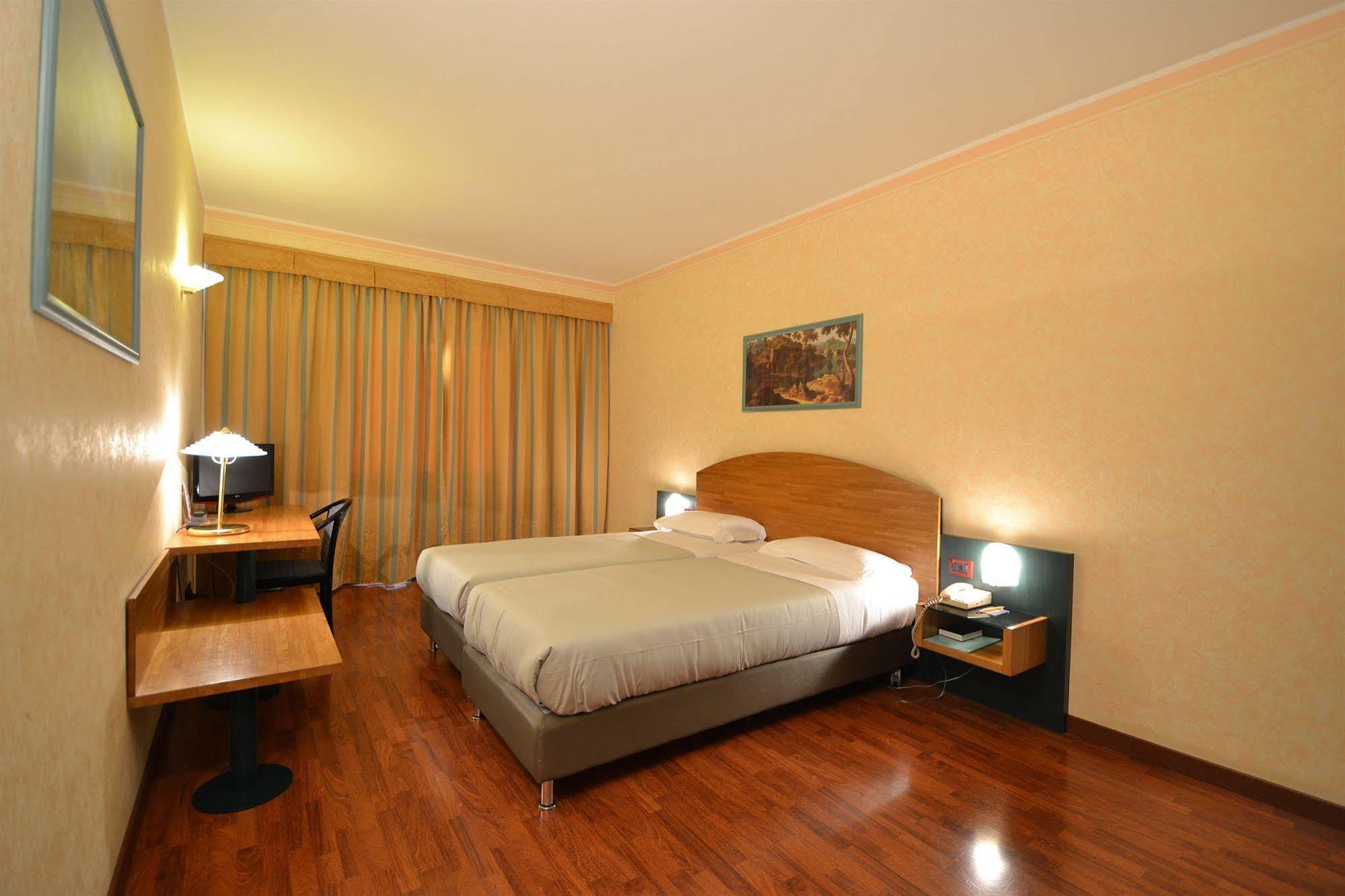 Sun Hotel 3*